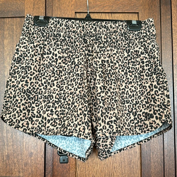 Albion Fitness Lunge Shorts - Picture 2 of 5